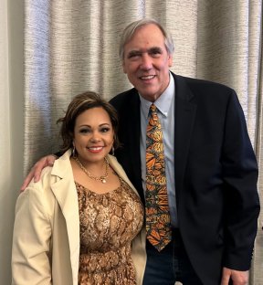 OFNHP President Sarina Roher standing with Oregon Senator Jeff Merkley